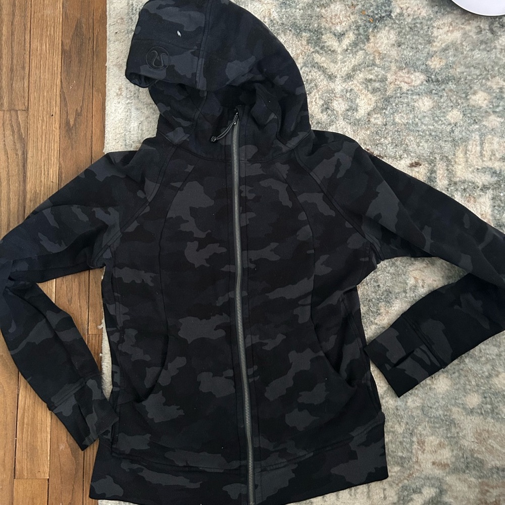 Women’s Lululemon Scuba Size 12